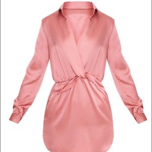 Pretty little thing Katalea Rose Twist Silky Dress